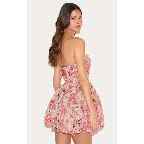 Rose Robe Bandeau À Tapisserie Florale Avec Jupe Bouffante Extrême