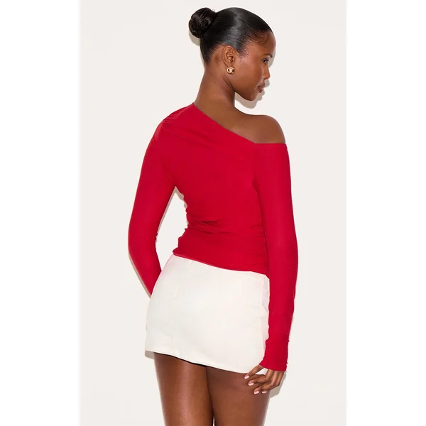 Rouge Haut À Manches Longues Avec Détail Asymétrique Toucher Doux