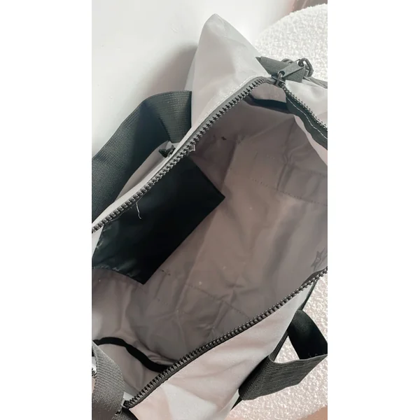Sac de Sport gris Personnalisé – Pratique et Stylé pour Tous les Sports