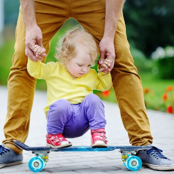 Skateboard Enfant/Adolescents 21’’ Planche à Roulettes ABEC-5 Roues en PU à Rebond pour Débutants Cadeau de Noël Rose