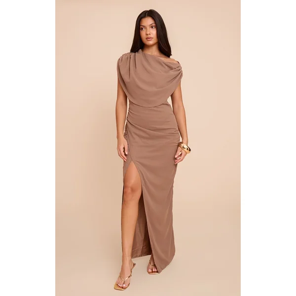 Taupe Foncé Robe Longue En Mousseline À Col Bénitier