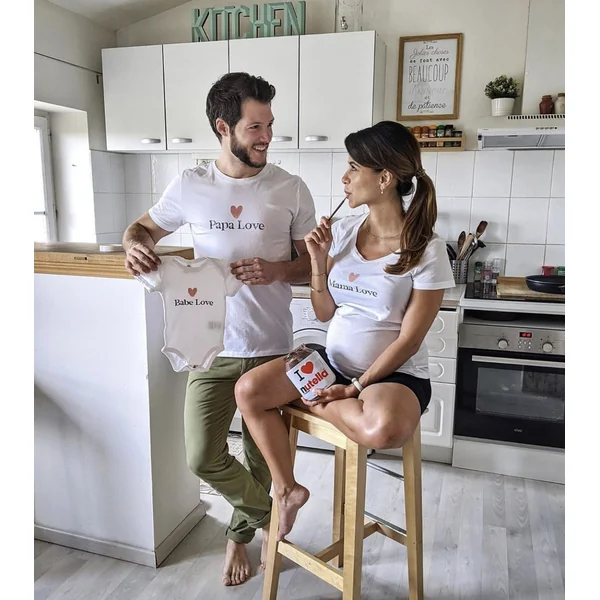 Tee-shirt "Mama Love" en coton bio – Le cadeau parfait pour maman ou future maman