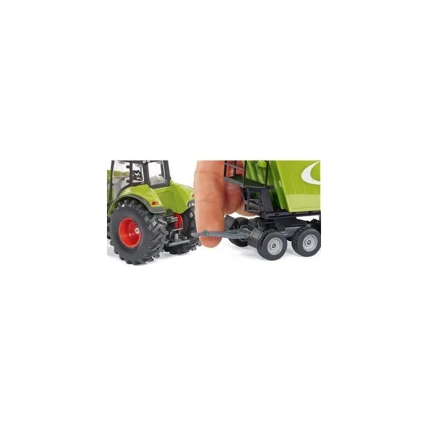 Tracteur Claas avec remorque