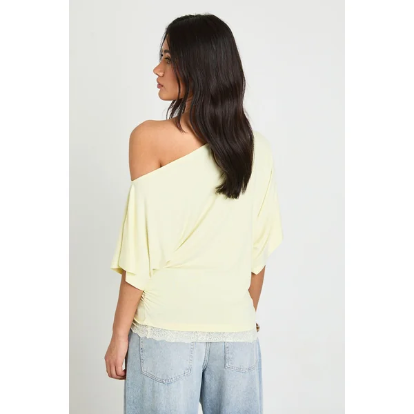 T-shirt Épaules Dénudées Avec Bordure En Dentelle