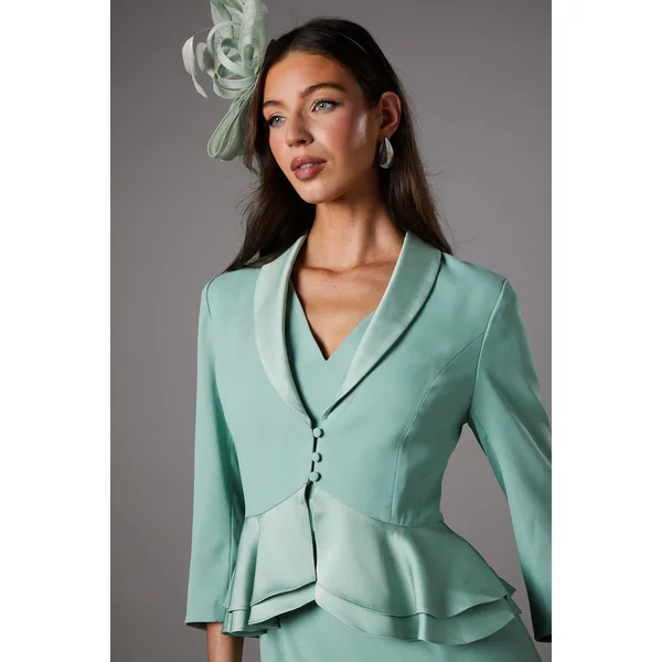 Veste Cintrée en Crêpe Satin avec Basque