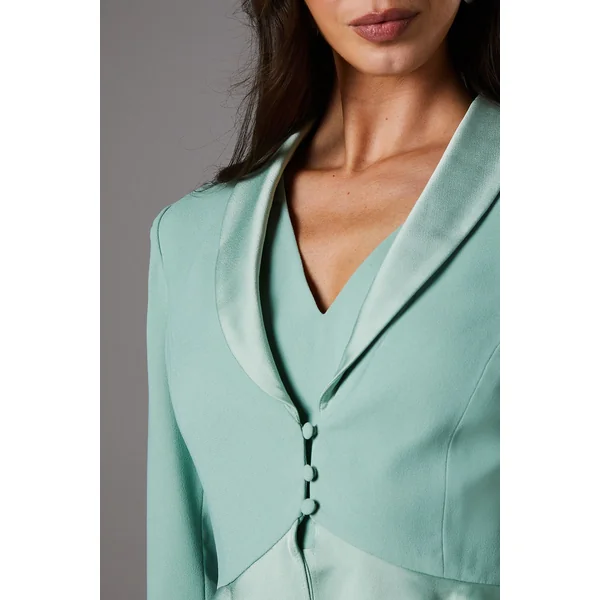 Veste Cintrée en Crêpe Satin avec Basque